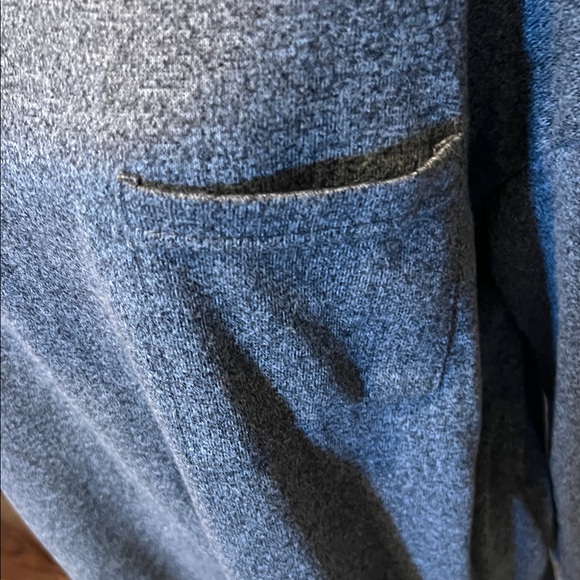 Secret Treasures Heather Gray Women's Pajama Top - Picture 3 of 9